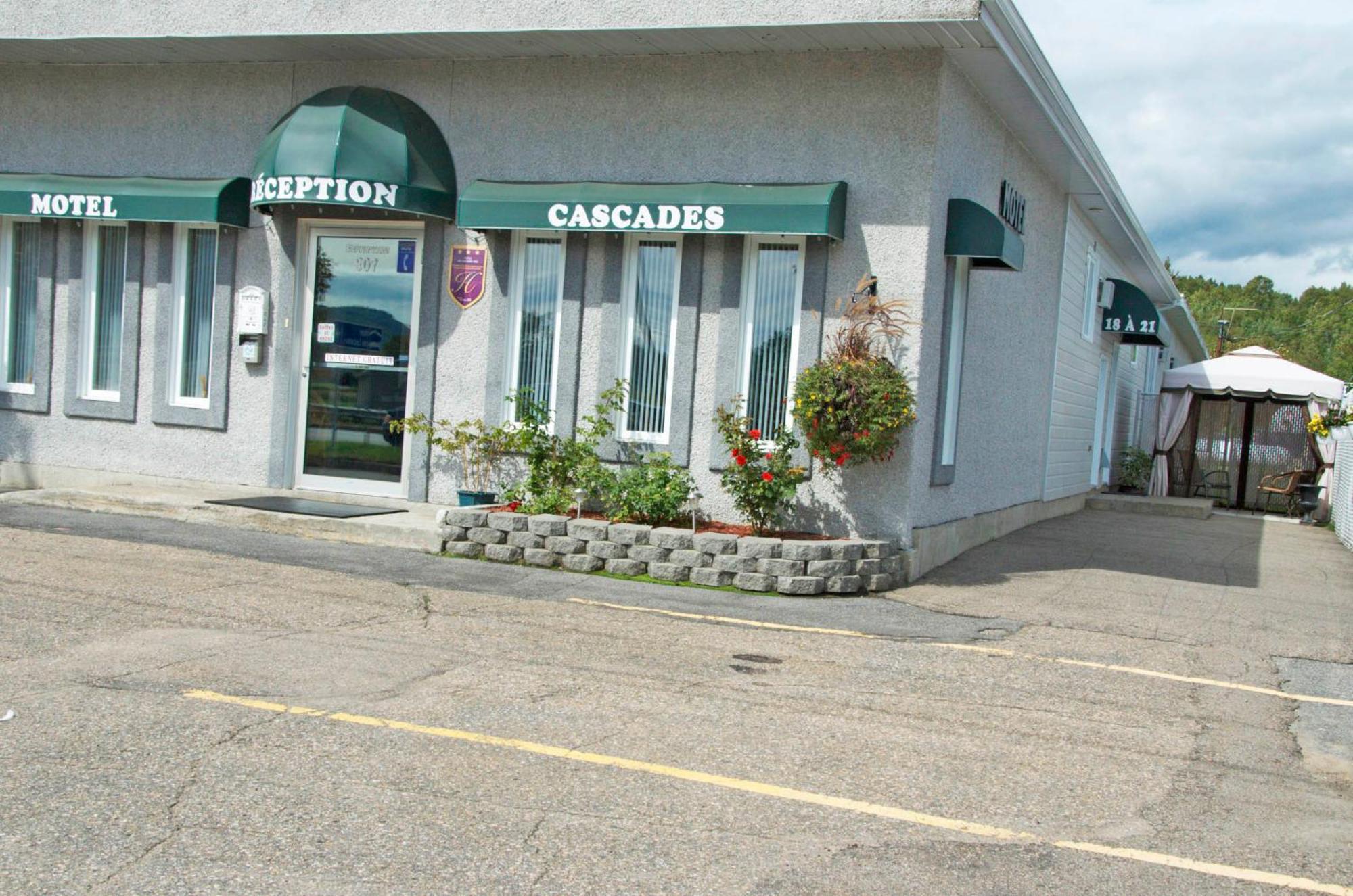 Motel Des Cascades Baie-Saint-Paul Exterior foto